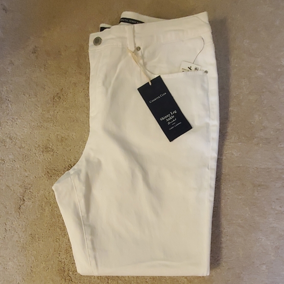 White Pants - Picture 2 of 4